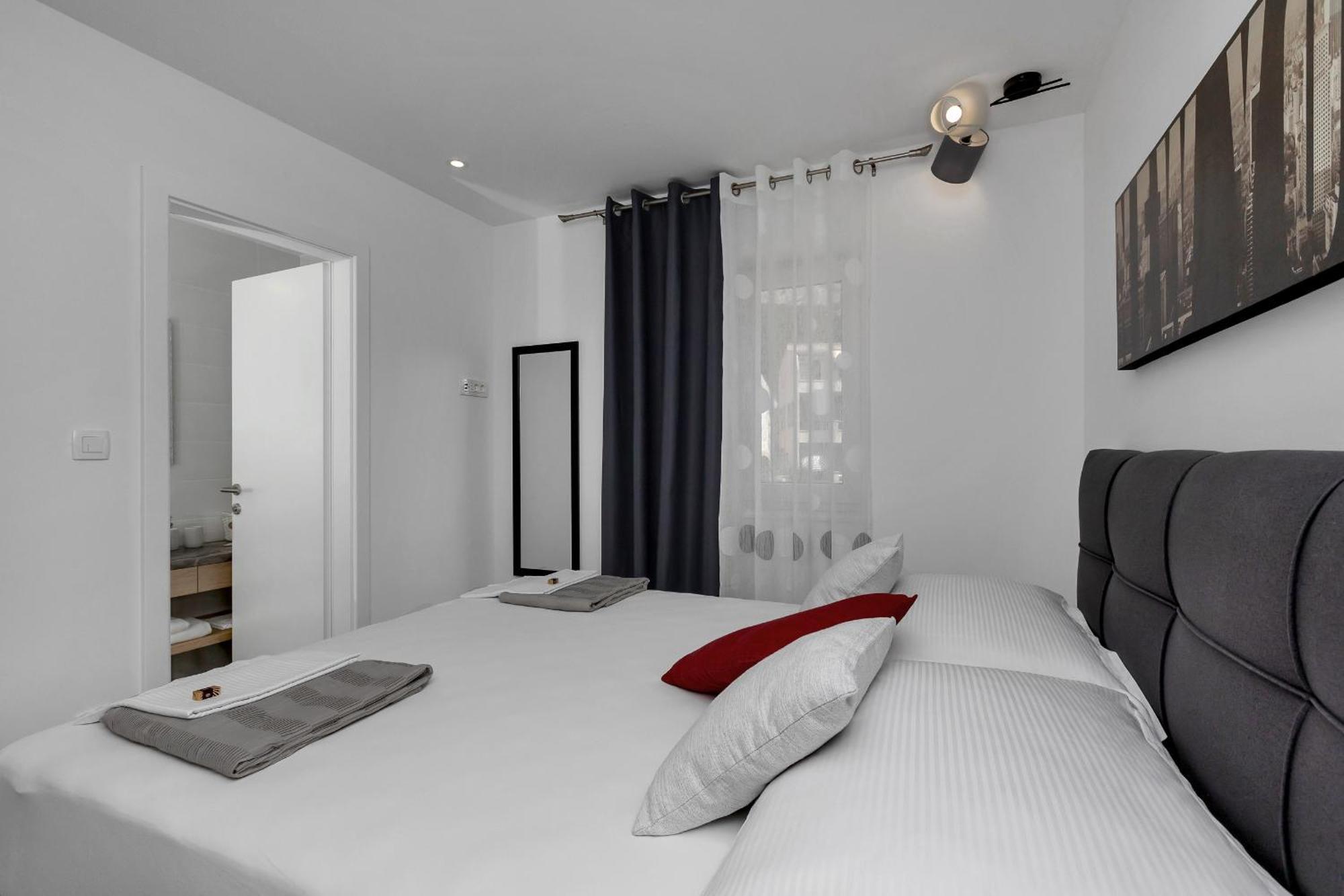 Apartments Strada טוצפי חדר תמונה